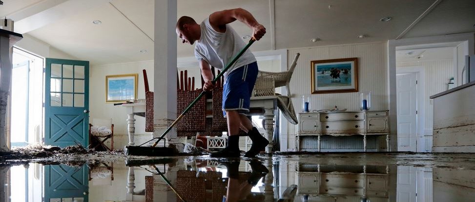 Как просушить дом после затопления